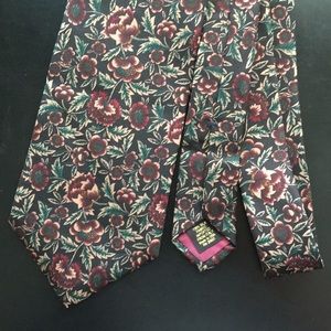 grandma's couch floral tie